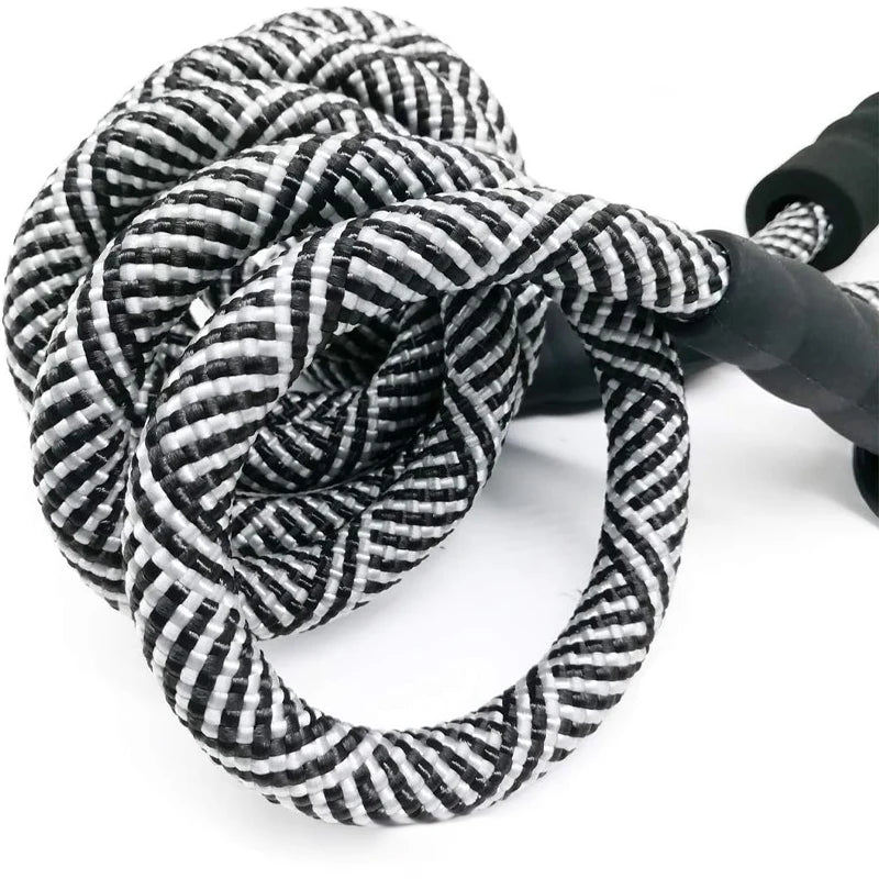 Schwarz-weiße SafePaw Glow Hundeleine in geflochtener Optik mit stabilem Griff